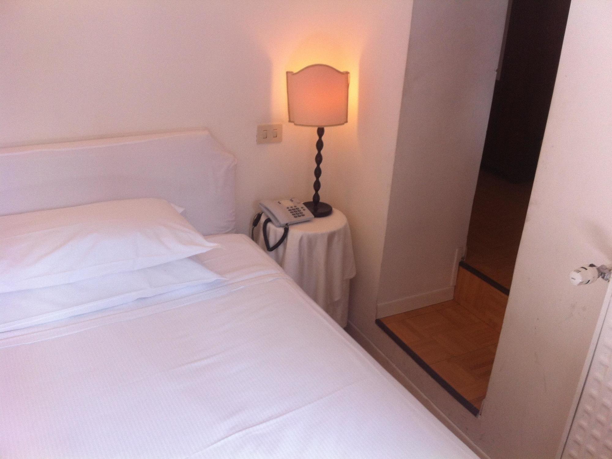 Hotel Fontana Roma Esterno foto