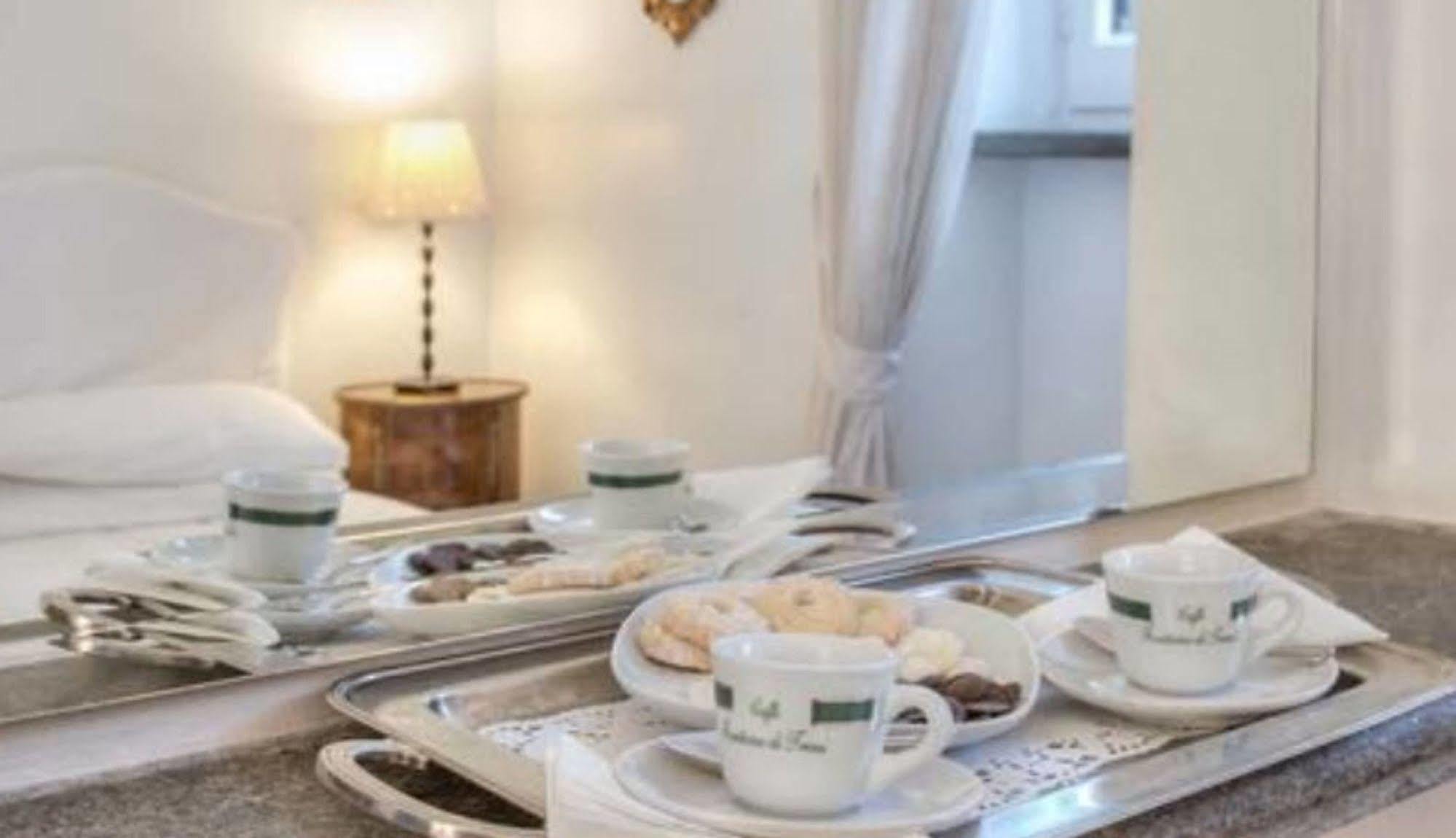 Hotel Fontana Roma Esterno foto