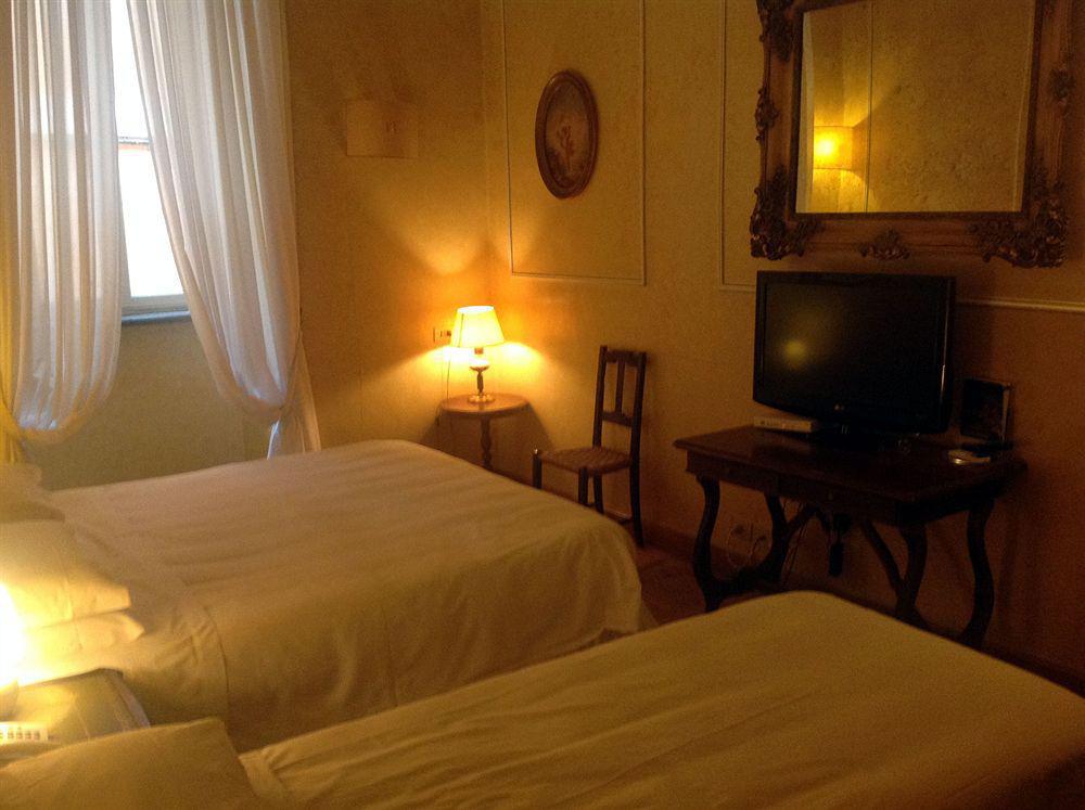 Hotel Fontana Roma Esterno foto